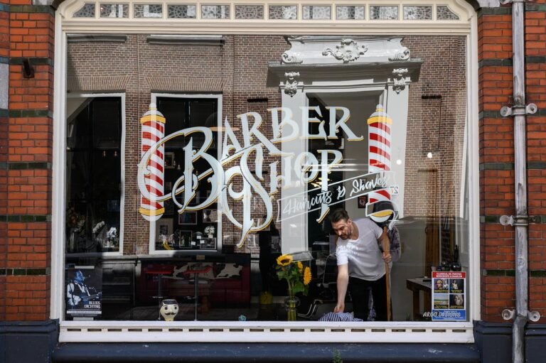 21 Exclusive Barbershop Software To Manage Your Money And Increase Your Booking